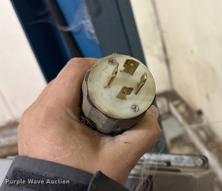 image for item EA2032 Advance pallet wrapper