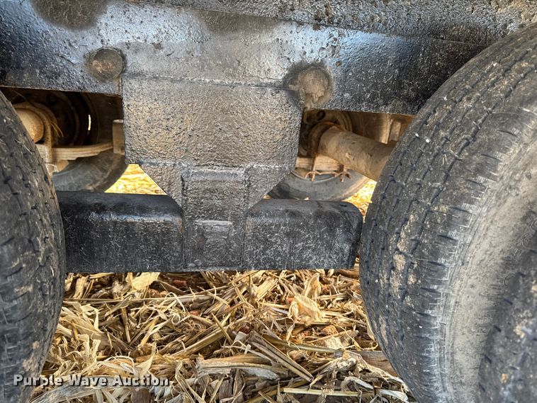 image for item EA2043 1977 Landoll drop tilt deck equipment trailer