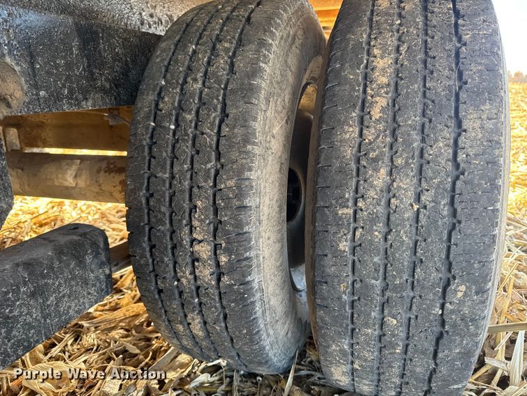 image for item EA2043 1977 Landoll drop tilt deck equipment trailer