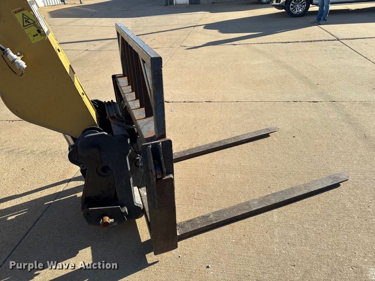 image for item EA2058 2005 Caterpillar TH360B telehandler