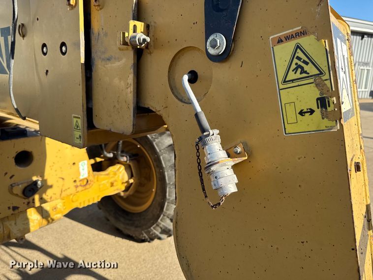 image for item EA2058 2005 Caterpillar TH360B telehandler