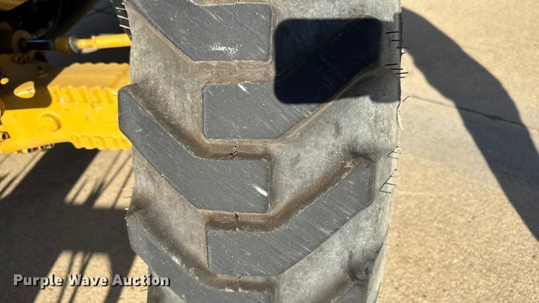 image for item EA2058 2005 Caterpillar TH360B telehandler