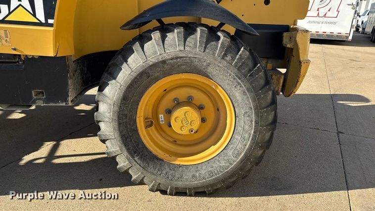 image for item EA2058 2005 Caterpillar TH360B telehandler