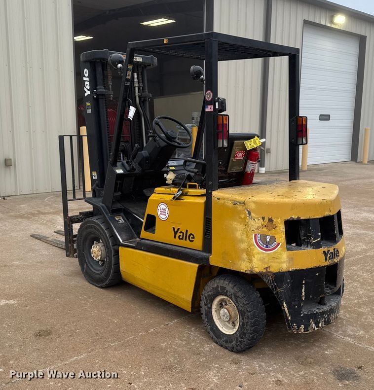 image for item EA2094 Yale GP050RFNUAE084 forklift