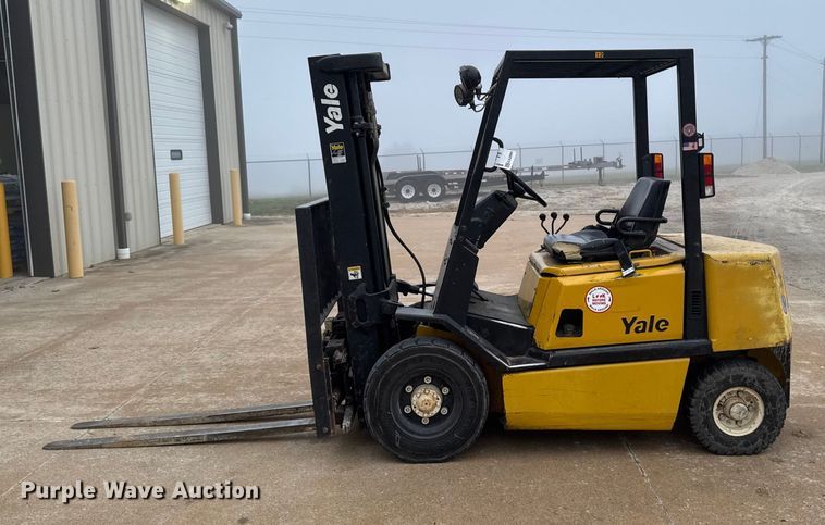 image for item EA2094 Yale GP050RFNUAE084 forklift