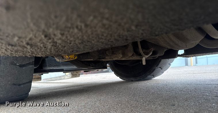 image for item EA2094 Yale GP050RFNUAE084 forklift