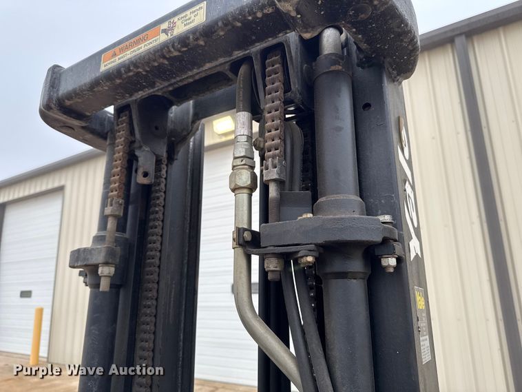 image for item EA2094 Yale GP050RFNUAE084 forklift