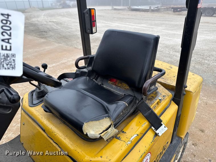 image for item EA2094 Yale GP050RFNUAE084 forklift