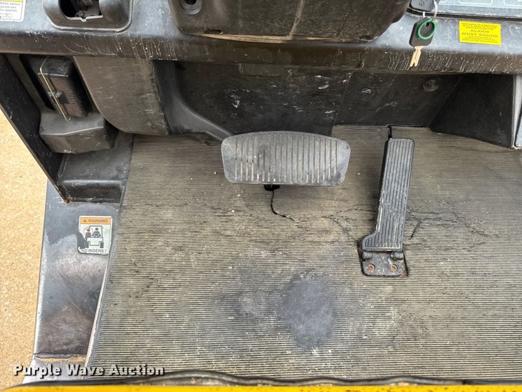 image for item EA2094 Yale GP050RFNUAE084 forklift