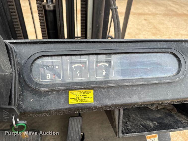 image for item EA2094 Yale GP050RFNUAE084 forklift