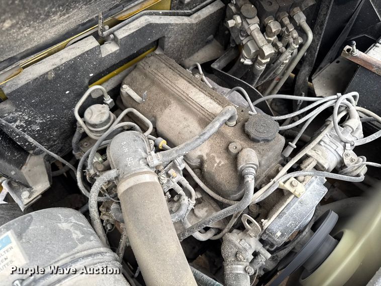 image for item EA2094 Yale GP050RFNUAE084 forklift