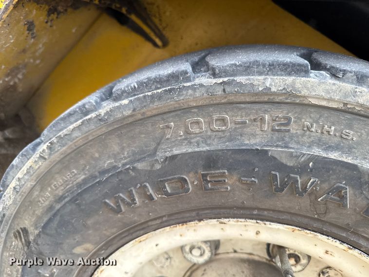 image for item EA2094 Yale GP050RFNUAE084 forklift