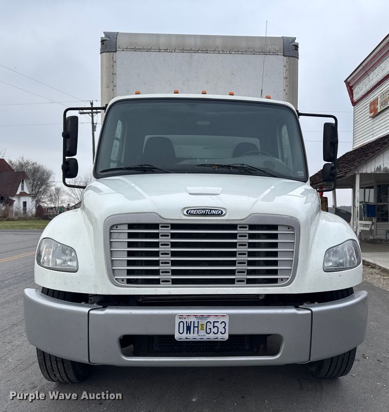 image for item EA2101 2016 Freightliner M2 box truck