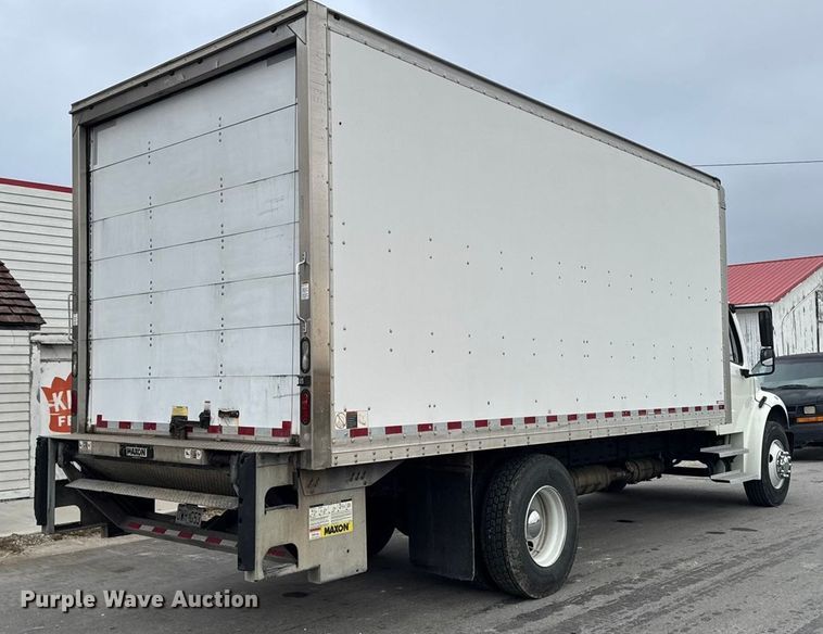 image for item EA2101 2016 Freightliner M2 box truck