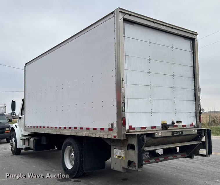 image for item EA2101 2016 Freightliner M2 box truck
