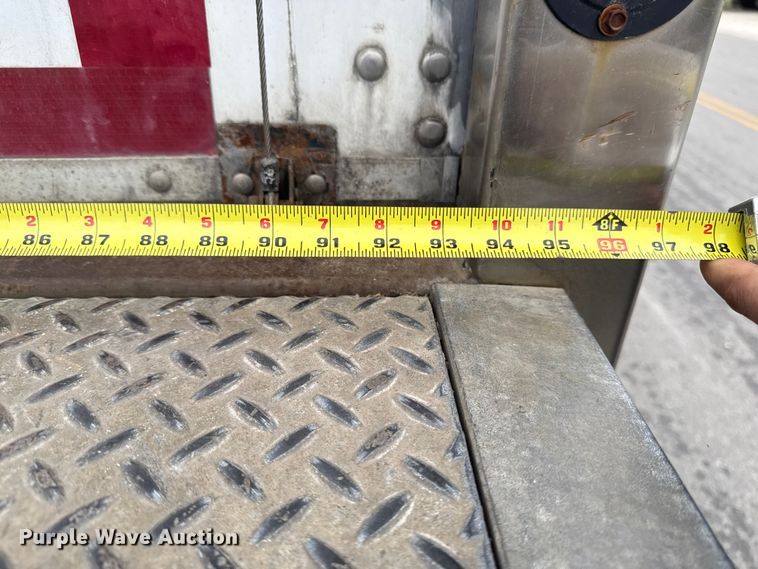 image for item EA2101 2016 Freightliner M2 box truck