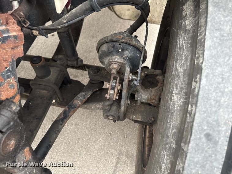 image for item EA2101 2016 Freightliner M2 box truck