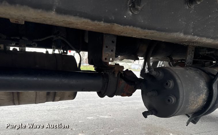 image for item EA2101 2016 Freightliner M2 box truck