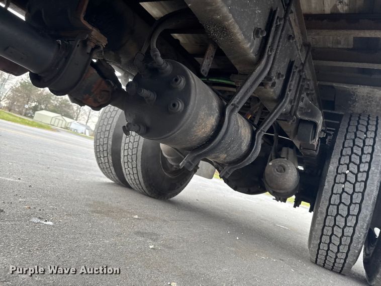 image for item EA2101 2016 Freightliner M2 box truck