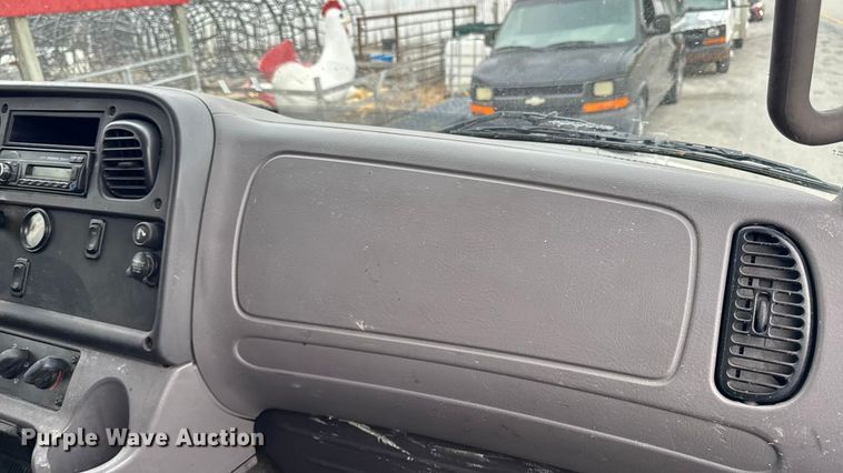 image for item EA2101 2016 Freightliner M2 box truck