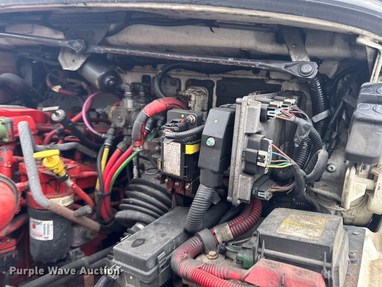 image for item EA2101 2016 Freightliner M2 box truck