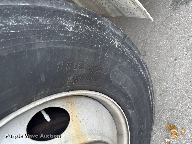 image for item EA2101 2016 Freightliner M2 box truck