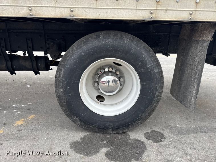 image for item EA2101 2016 Freightliner M2 box truck