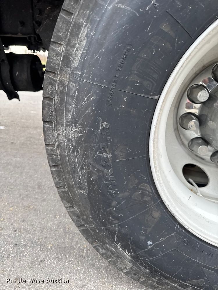 image for item EA2101 2016 Freightliner M2 box truck