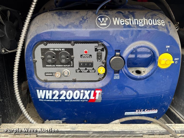 image for item EA2102 1993 International 3800 RV