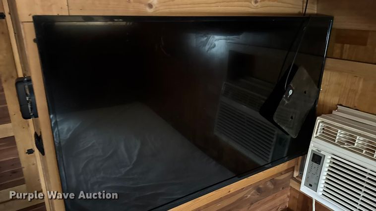 image for item EA2102 1993 International 3800 RV