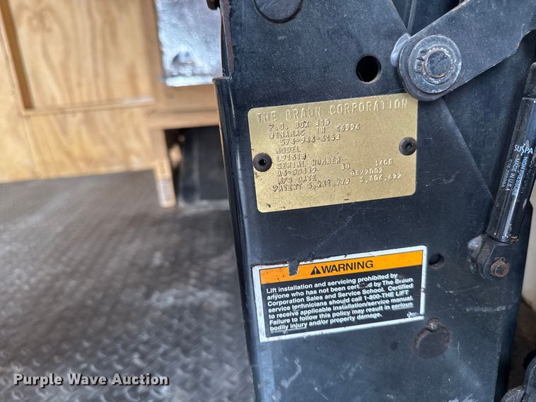 image for item EA2102 1993 International 3800 RV