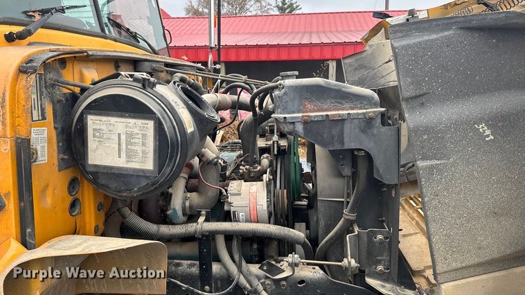 image for item EA2102 1993 International 3800 RV