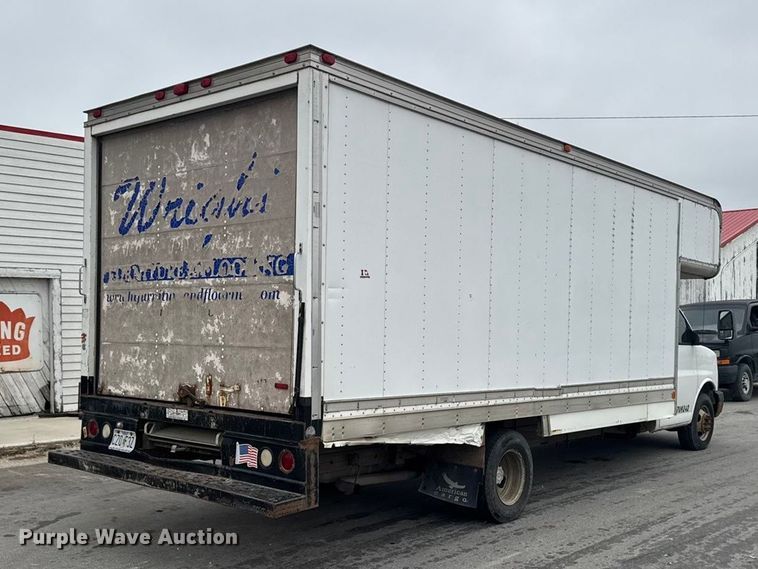 image for item EA2104 2008 Chevrolet Express 3500 box truck