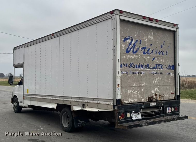 image for item EA2104 2008 Chevrolet Express 3500 box truck