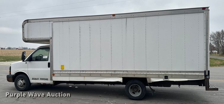 image for item EA2104 2008 Chevrolet Express 3500 box truck