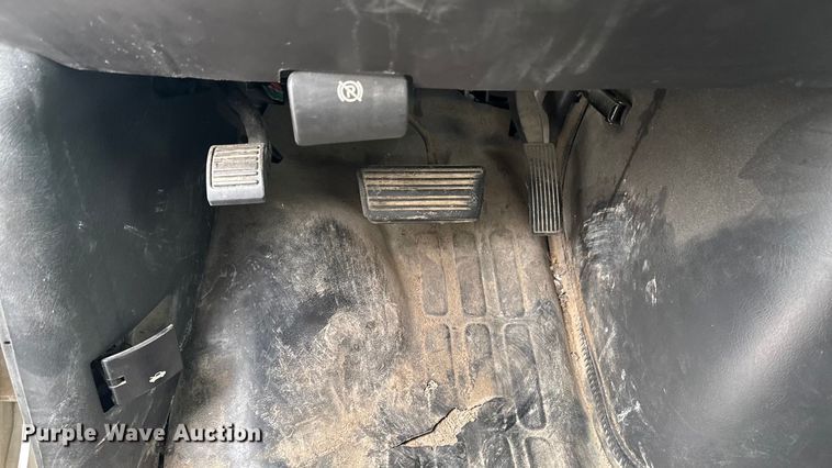 image for item EA2104 2008 Chevrolet Express 3500 box truck