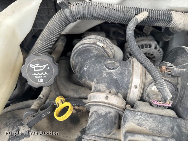 image for item EA2104 2008 Chevrolet Express 3500 box truck