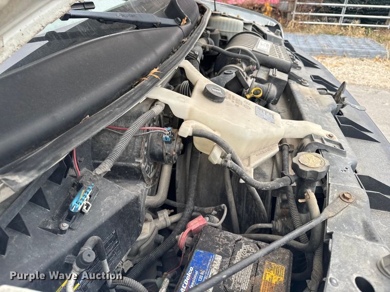 image for item EA2104 2008 Chevrolet Express 3500 box truck