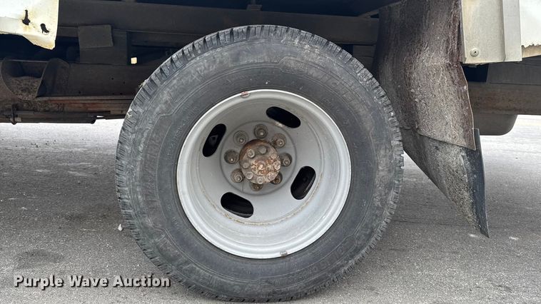 image for item EA2104 2008 Chevrolet Express 3500 box truck