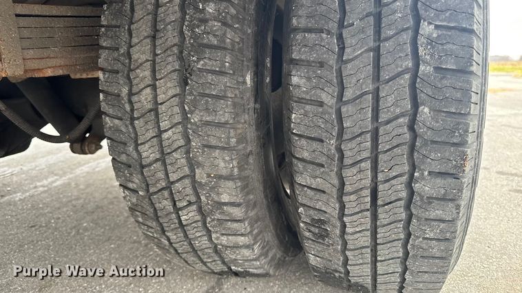 image for item EA2104 2008 Chevrolet Express 3500 box truck