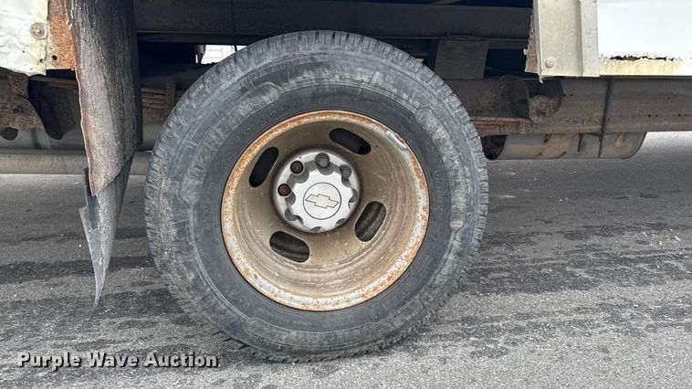 image for item EA2104 2008 Chevrolet Express 3500 box truck