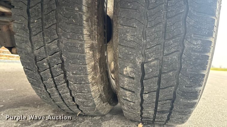 image for item EA2104 2008 Chevrolet Express 3500 box truck