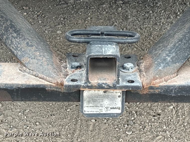 image for item EA7015 2005 Chevrolet C5500 delivery truck