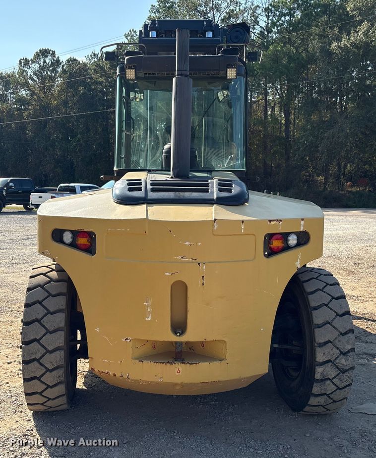 image for item EA7037 2010 Hyster H360HD forklift