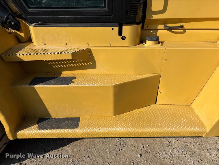 image for item EA7037 2010 Hyster H360HD forklift