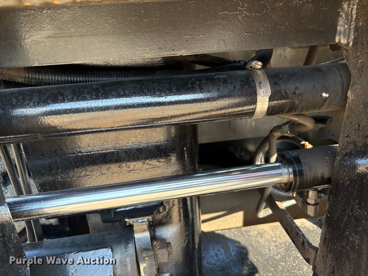 image for item EA7037 2010 Hyster H360HD forklift