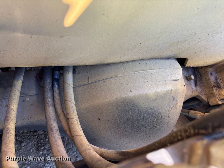 image for item EA7037 2010 Hyster H360HD forklift