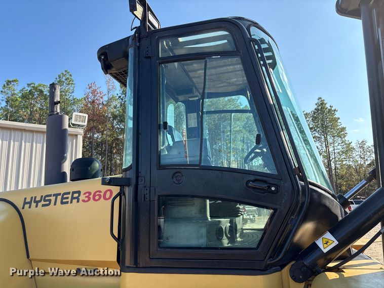 image for item EA7037 2010 Hyster H360HD forklift