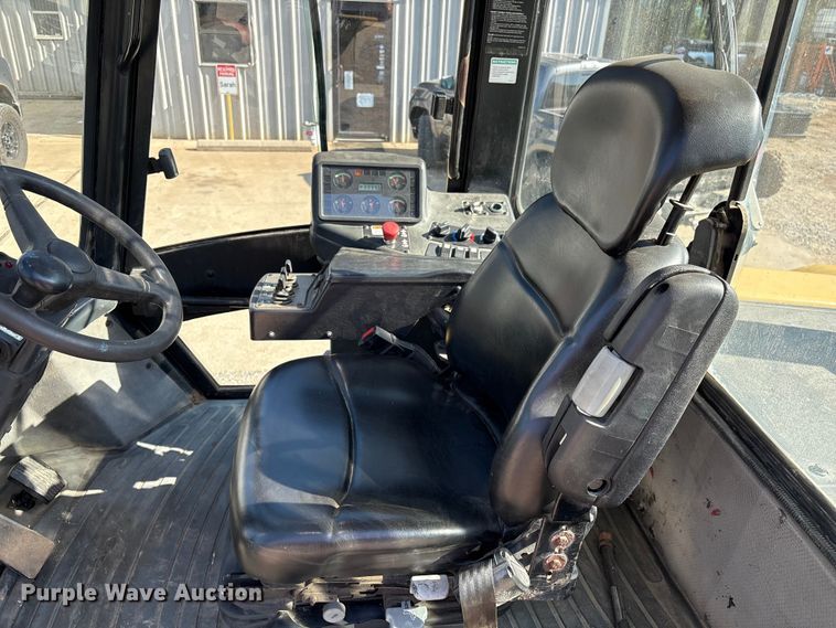 image for item EA7037 2010 Hyster H360HD forklift