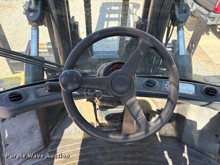 image for item EA7037 2010 Hyster H360HD forklift